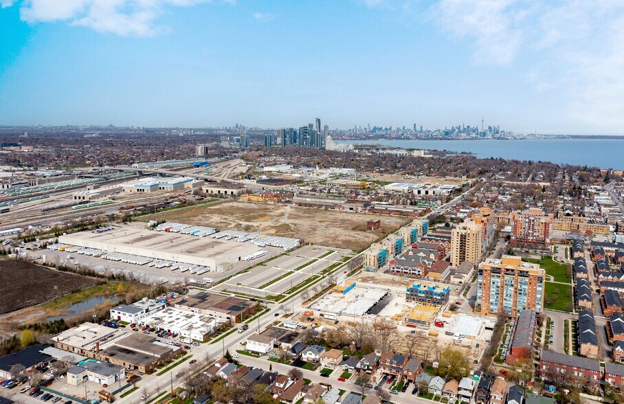 More Photos Of 260 Eighth St, Toronto Manufacturing For Lease