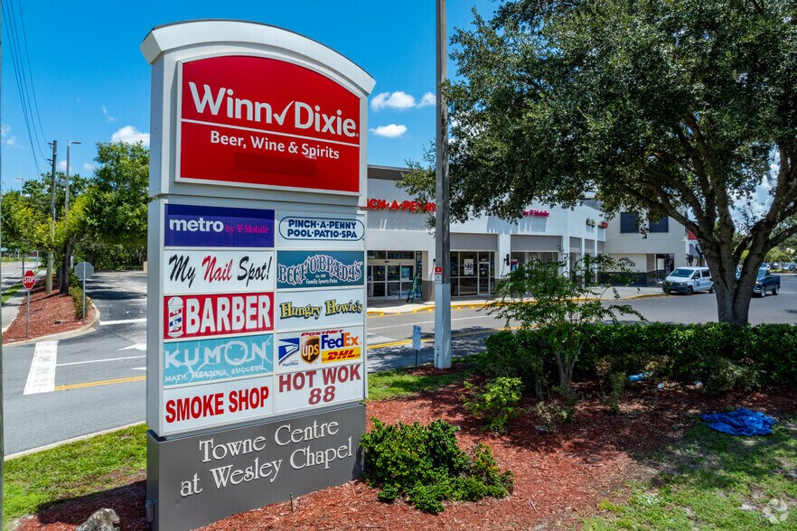 More Photos Of 27327-27424 Wesley Chapel Blvd, Wesley Chapel General Retail For Lease
