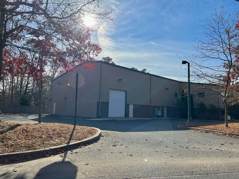 Primary Photo Of 235 Hickory Ln, Bayville Industrial For Lease