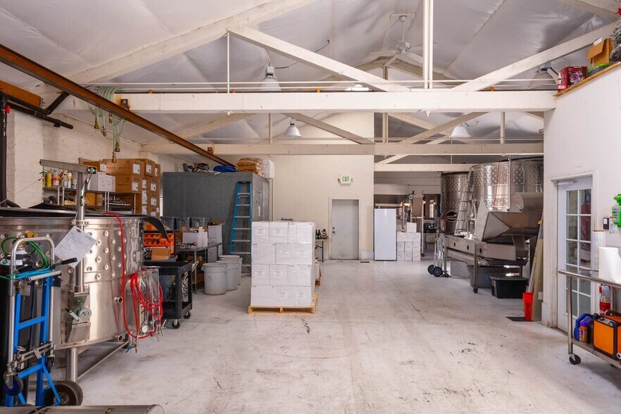 More Photos Of 1 Vineyard Way, Wenatchee Winery Vineyard For Sale