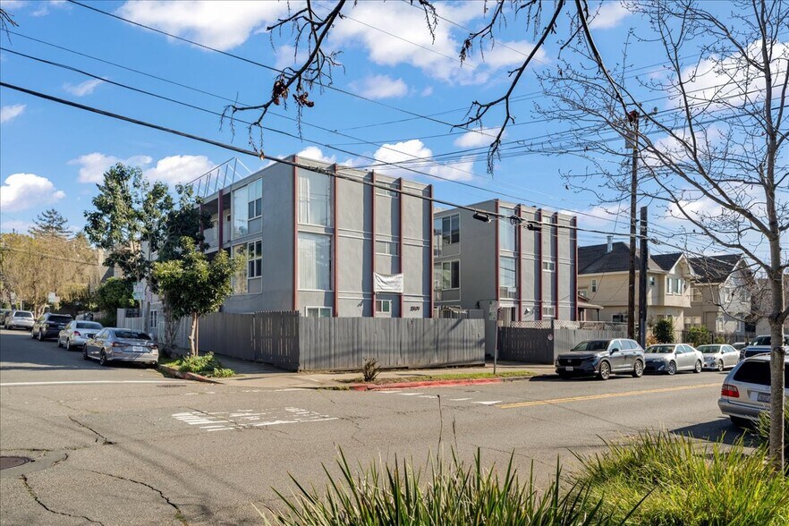 Primary Photo Of 2801 College Ave, Berkeley Apartments For Sale