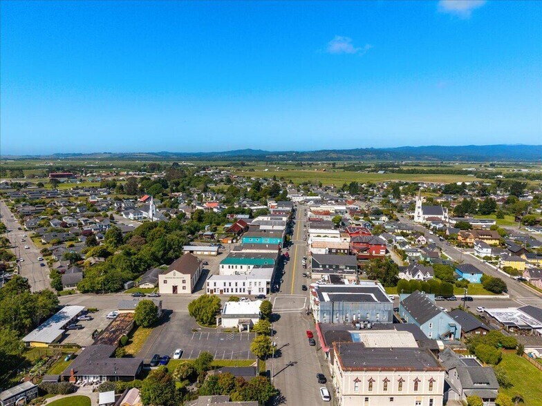 More Photos Of 315 Main St, Ferndale Hotel For Sale