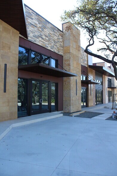 More Photos Of 15210 Fitzhugh Rd, Austin Unknown For Lease