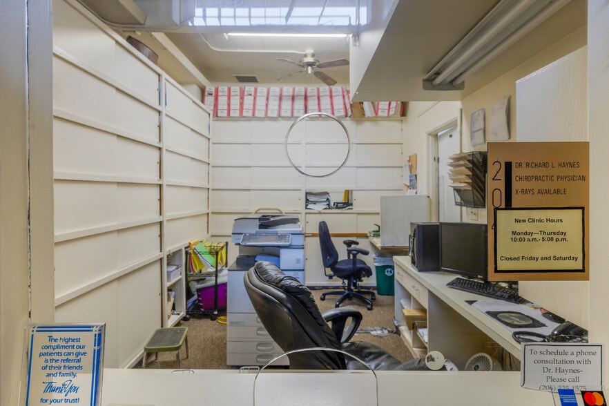 More Photos Of 2037 E Madison St, Seattle Storefront Retail Office For Sale