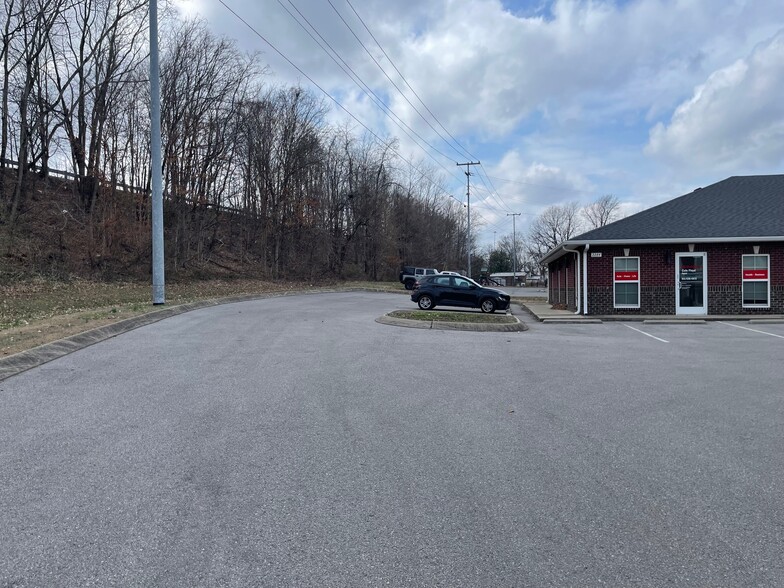 More Photos Of 2284 Raleigh Ct, Clarksville Office For Lease