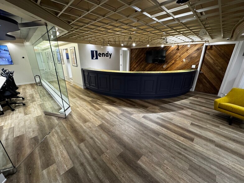 More Photos Of 1540 Hannah Ave, Forest Park Light Distribution For Sale