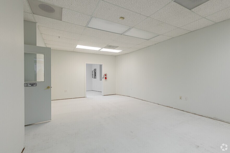 More Photos Of 418 Beavercreek Rd, Oregon City Office For Lease