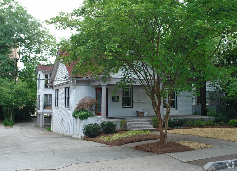 More Photos Of 3091 E Shadowlawn Dr, Atlanta Storefront Retail Office For Lease