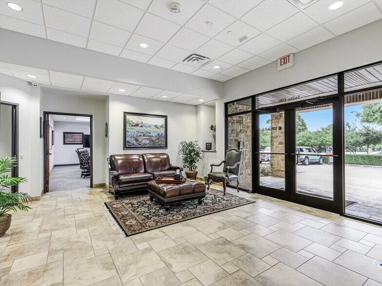 More Photos Of 765 Custer Rd, Plano Office For Sale