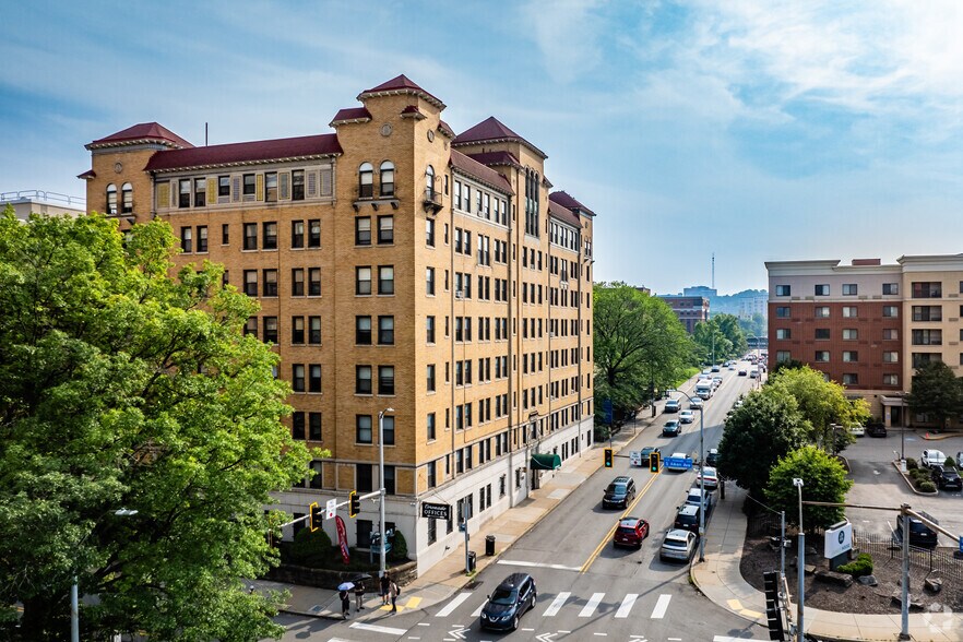 More Photos Of 500 S Aiken Ave, Pittsburgh Apartments For Lease