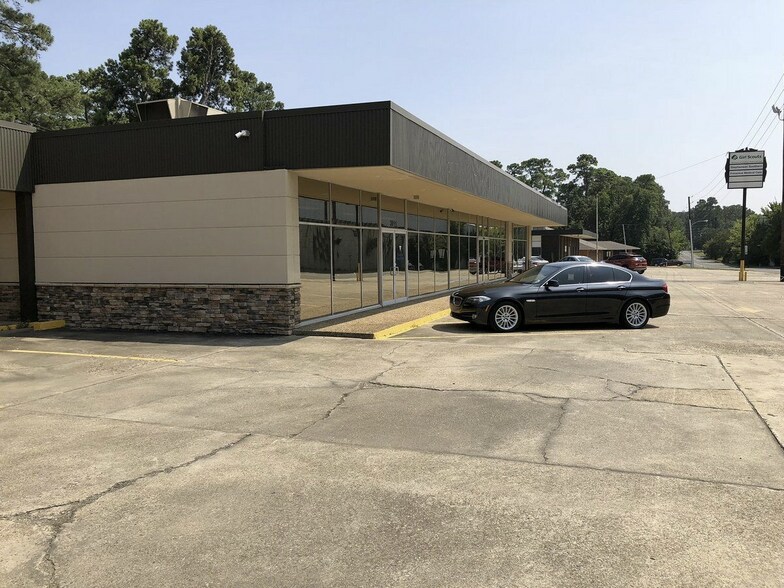 More Photos Of 3903-3919 Southern Ave, Shreveport Storefront Retail Office For Lease