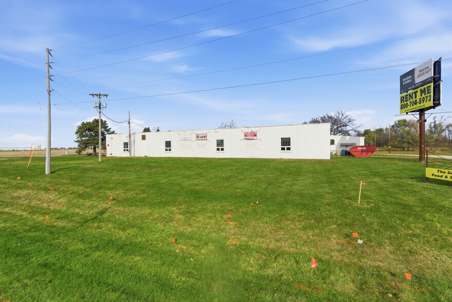 More Photos Of 3050 Wagner Rd, Waterloo Freestanding For Sale