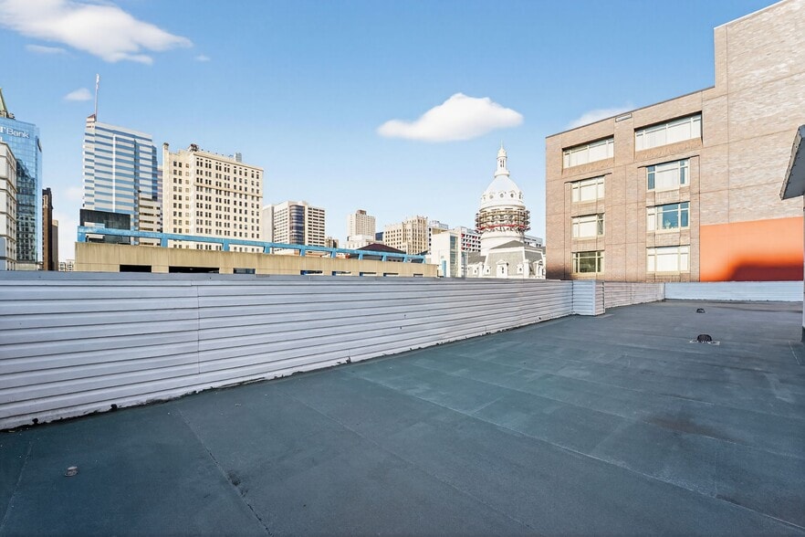 More Photos Of 404 E Baltimore St, Baltimore Storefront Retail Office For Lease