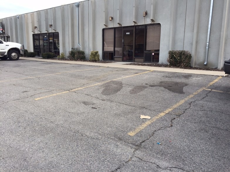 More Photos Of 960-1038 Industrial Park Rd, Orem Warehouse For Lease