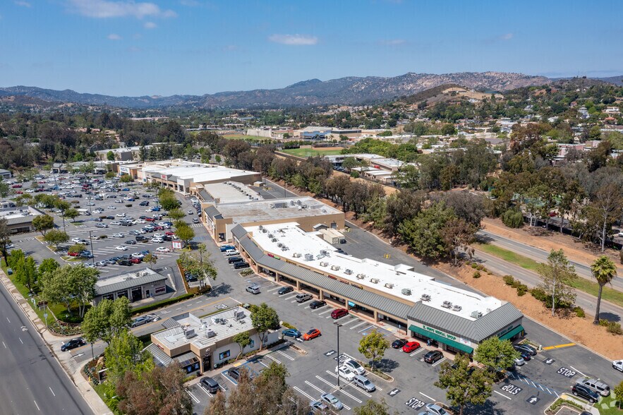More Photos Of 302-362 W El Norte Pky, Escondido Unknown For Lease