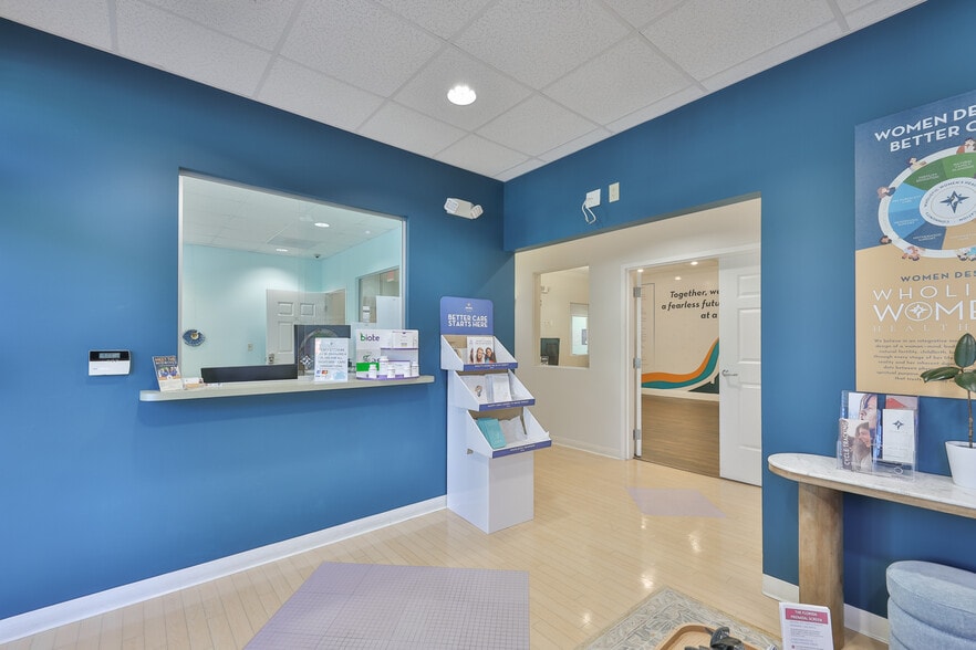 More Photos Of 1900 E Bay Dr, Largo Medical For Sale