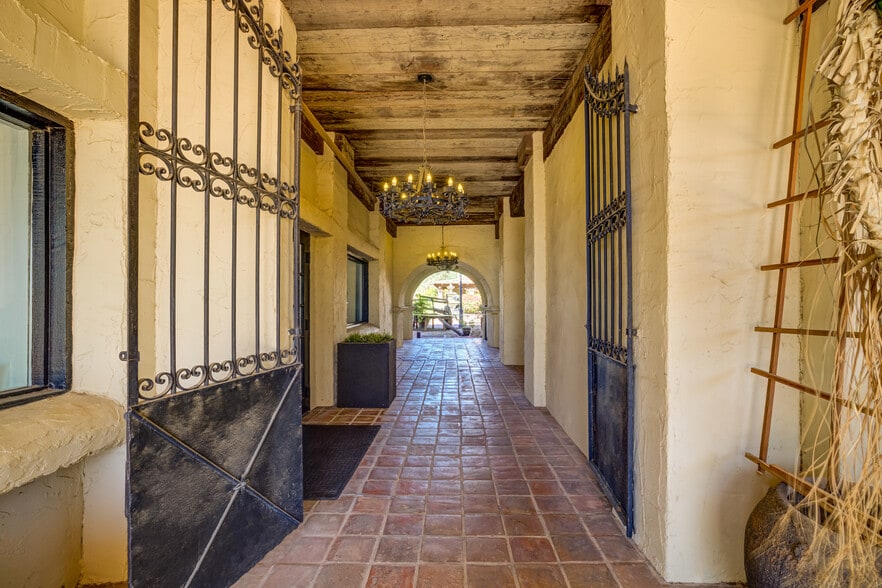 More Photos Of 8711 E Pinnacle Peak Rd, Scottsdale Unknown For Sale