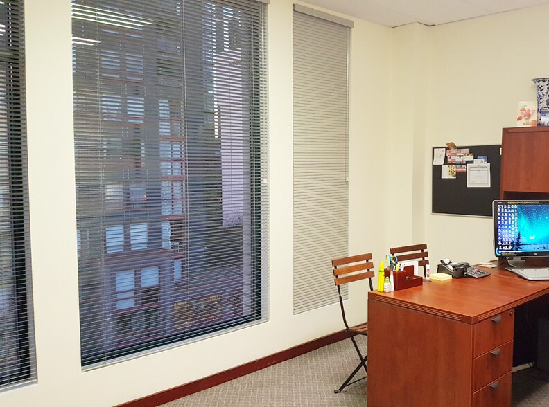 More Photos Of 1080 Howe St, Vancouver Office For Sale