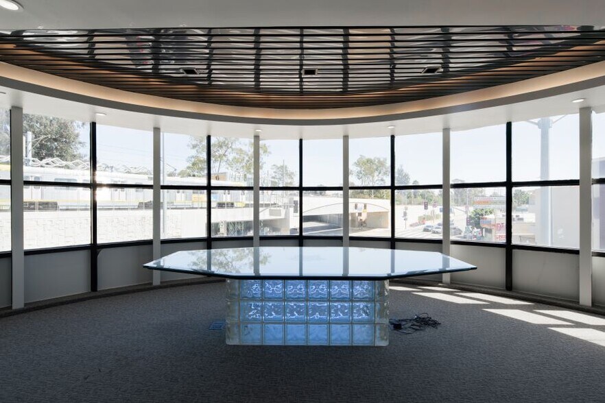 More Photos Of 10020 National Blvd, Los Angeles Loft Creative Space For Sale