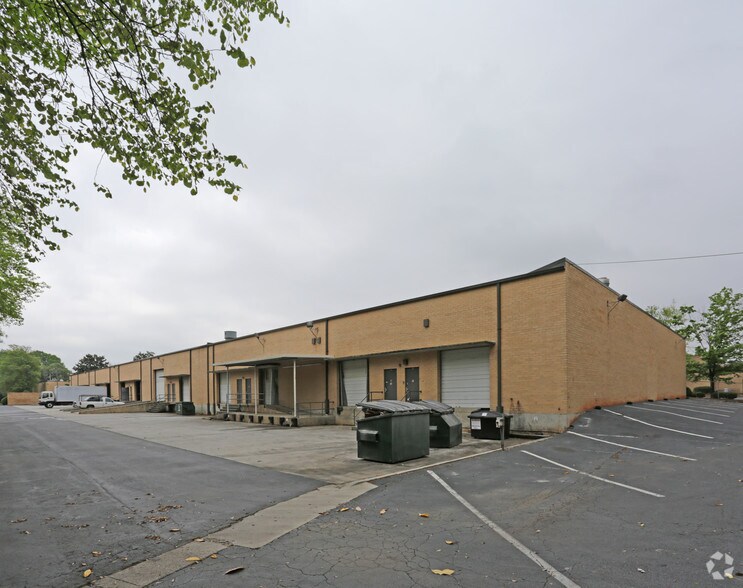 More Photos Of 3511 Church St, Clarkston Warehouse For Lease