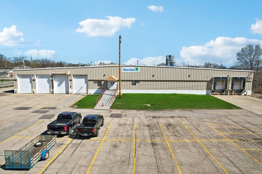 More Photos Of 2211 Fordem Ave, Madison Industrial For Sale