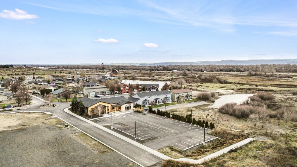 More Photos Of 7998 Vialago Pkwy, Zillah Specialty For Sale