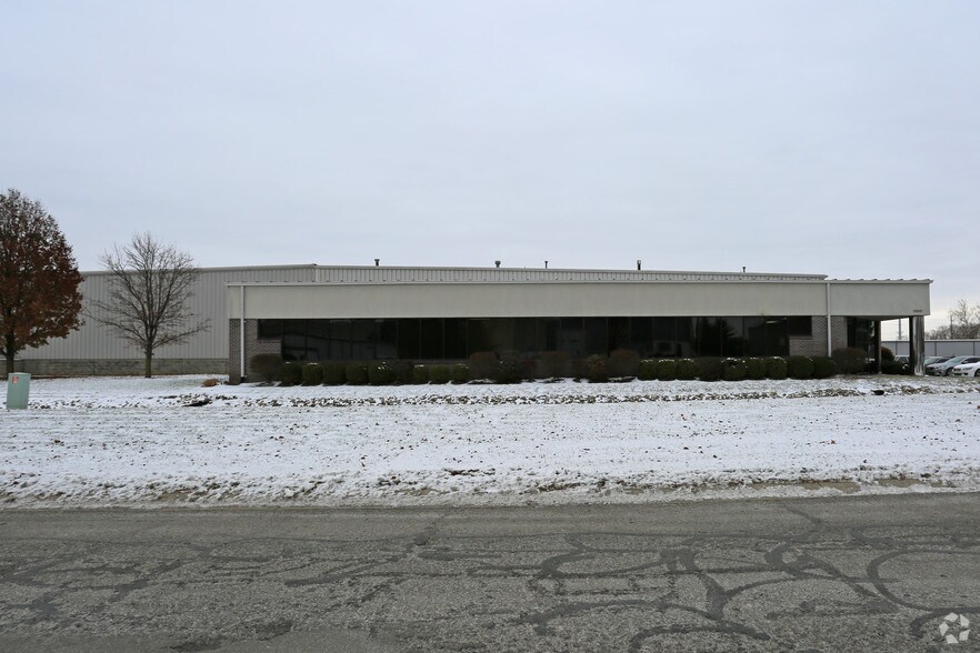 More Photos Of 17005 Westfield Park Rd, Westfield Warehouse For Lease