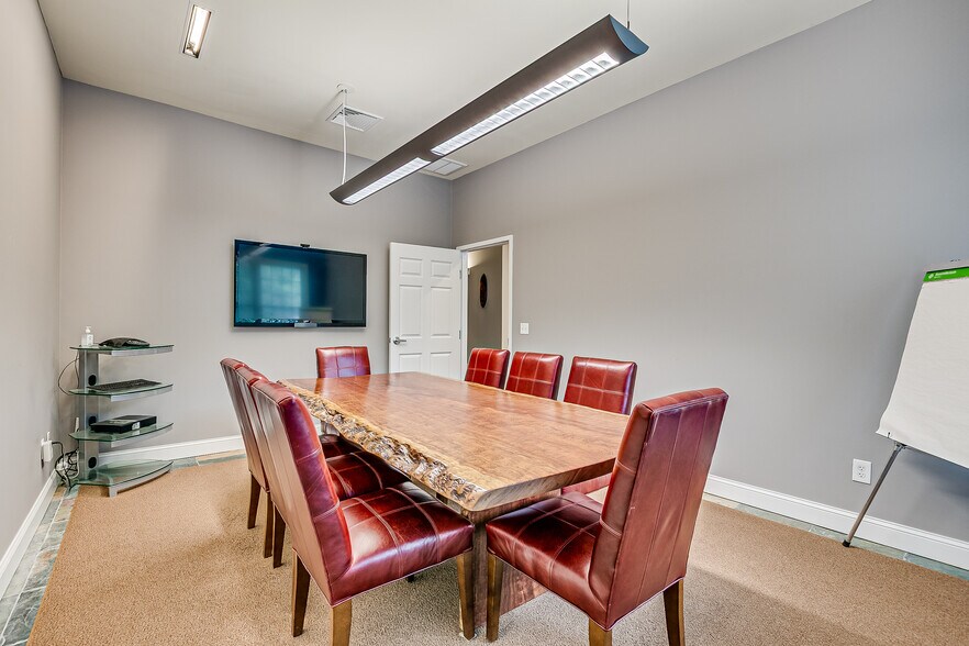 More Photos Of 1555 Ruth Rd, North Brunswick Office For Lease