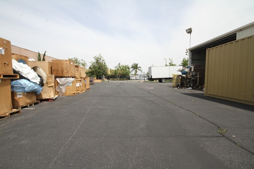 More Photos Of 444 Athol St, San Bernardino Warehouse For Sale