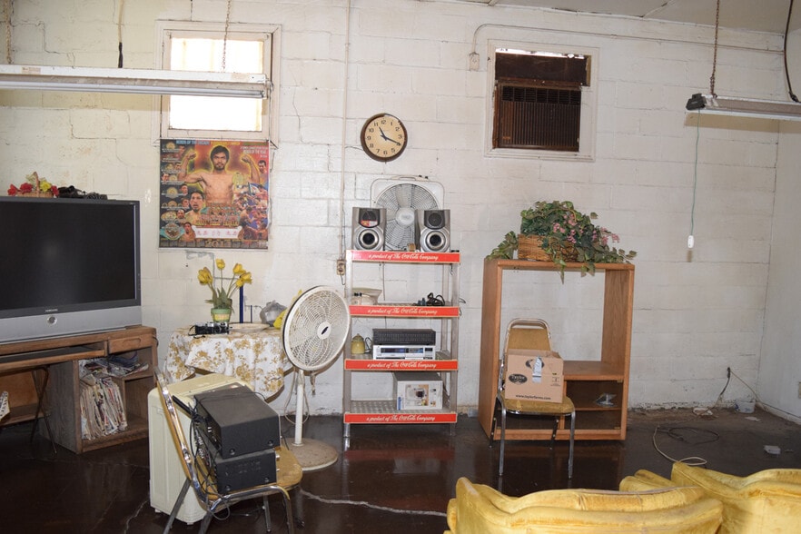 More Photos Of 128 E Sonora St, Stockton Freestanding For Sale