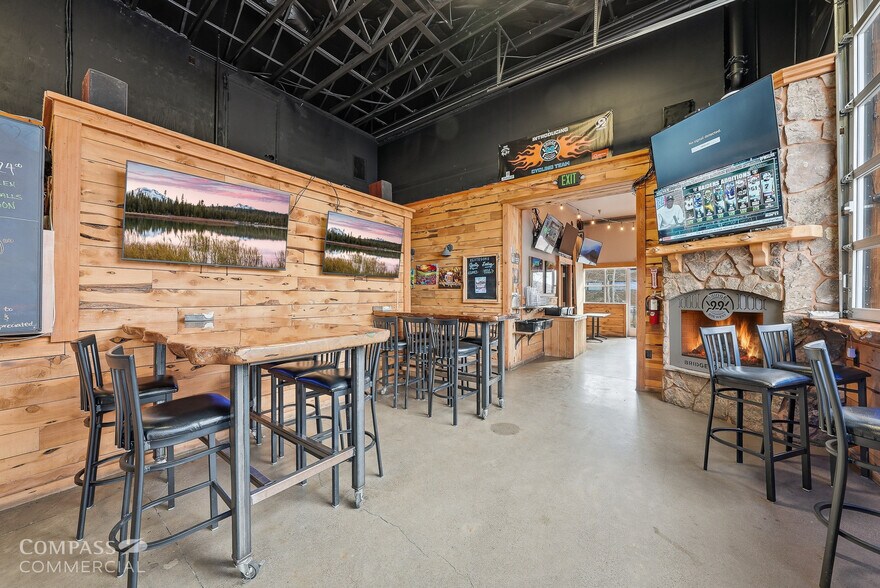 More Photos Of 63063 Layton Ave, Bend Warehouse For Sale
