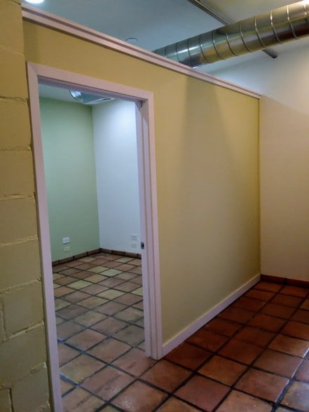 More Photos Of 5210 Avenue F, Austin Loft Creative Space For Lease
