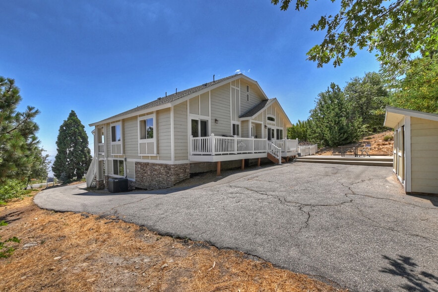 More Photos Of 26288 CA-18, Rimforest Storefront Retail Residential For Sale