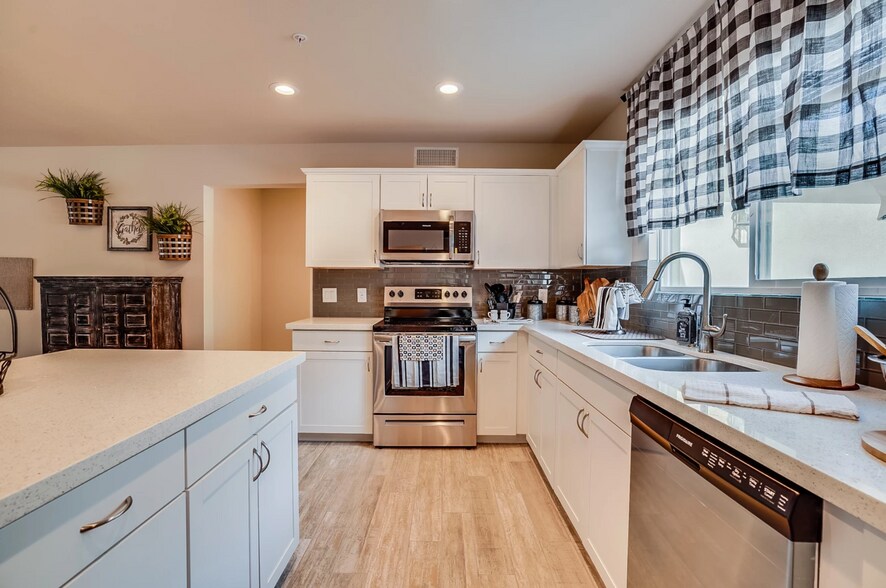 More Photos Of 1514 W Bethany Home Rd, Phoenix Skilled Nursing Facility For Sale