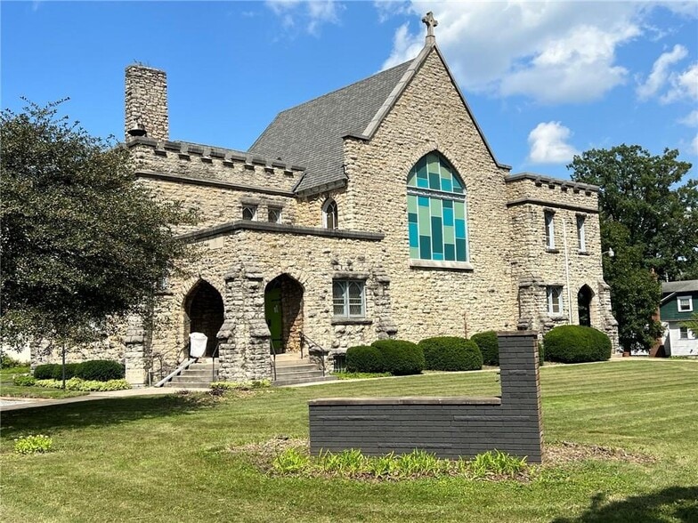 More Photos Of 1205 Elm St, Youngstown Religious Facility For Sale