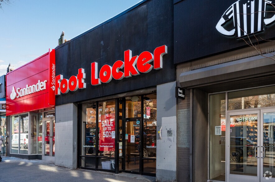 Primary Photo Of 2166 White Plains Rd, Bronx Freestanding For Lease