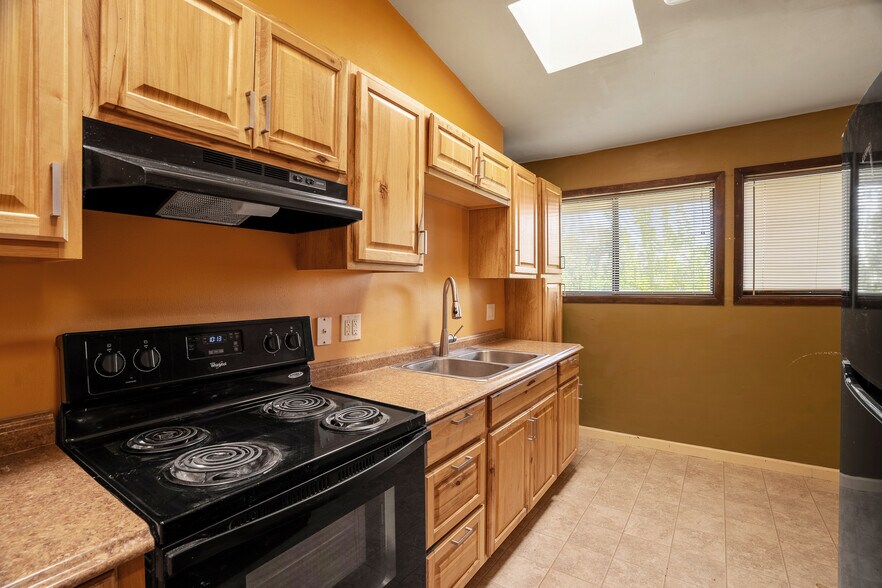 More Photos Of , White Rock Unknown For Sale