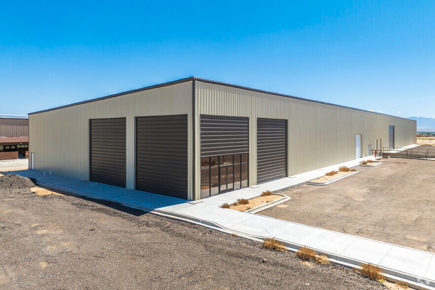 Primary Photo Of 450 Sandsage Street, Los Lunas Warehouse For Lease