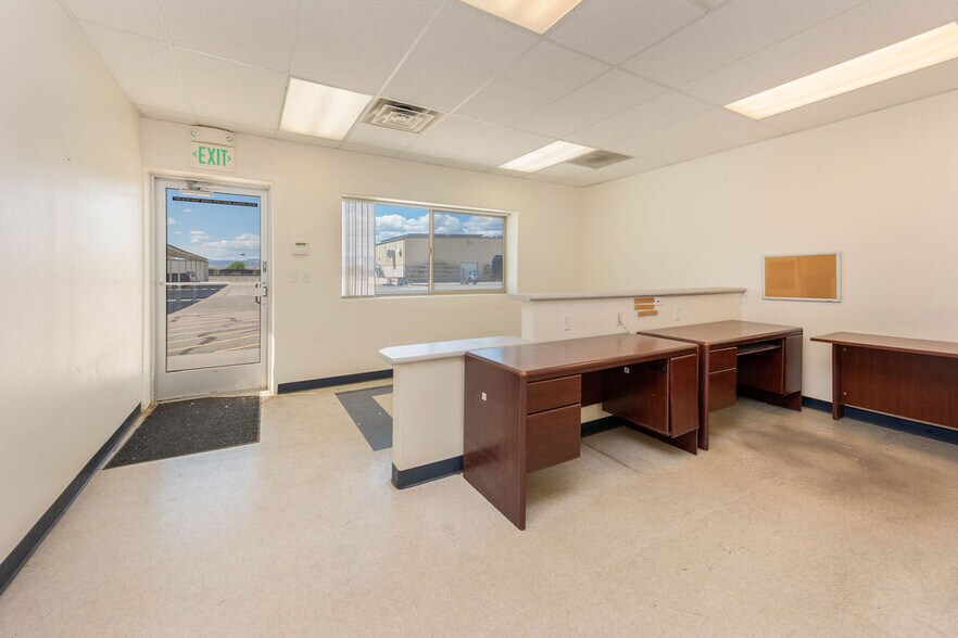 More Photos Of 2948 I-70 Business Loop, Grand Junction Warehouse For Lease