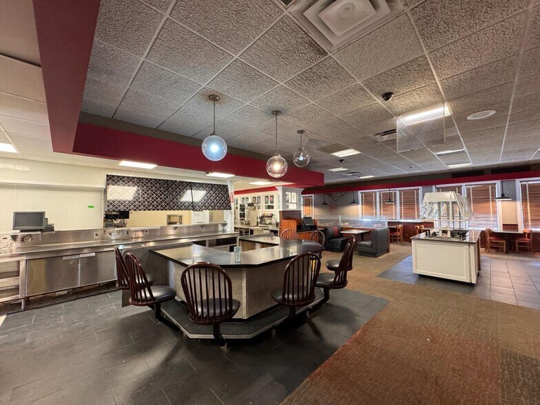 More Photos Of 1830 Columbus Ave, Washington Court House Restaurant For Sale