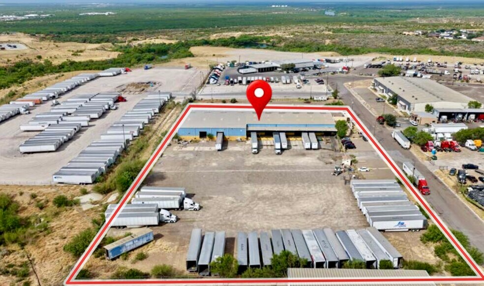 More Photos Of 705 Enterprise St, Laredo Distribution For Sale