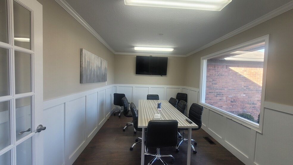 More Photos Of 6004 S East St, Indianapolis Medical For Sale