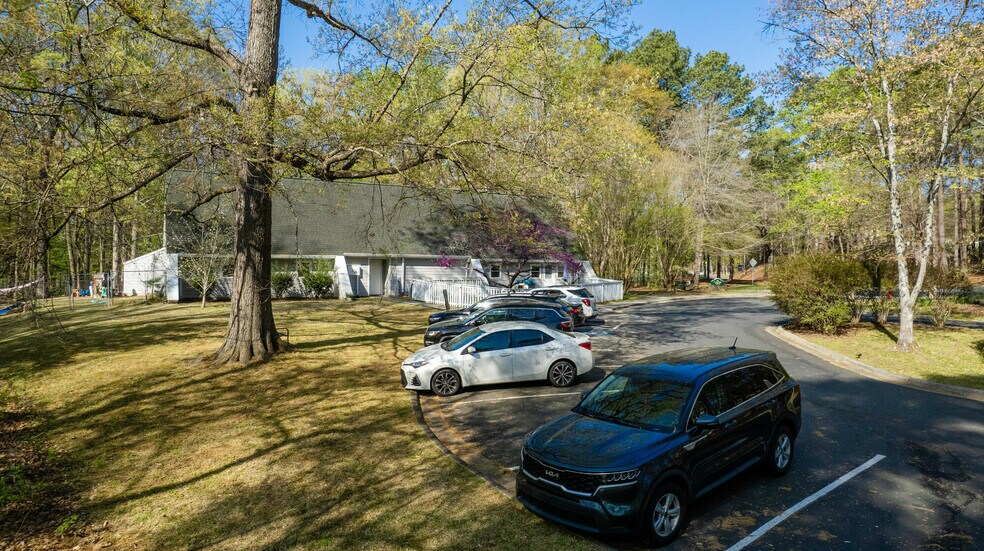 More Photos Of 1307 W Woodcroft Pky, Durham Office For Sale