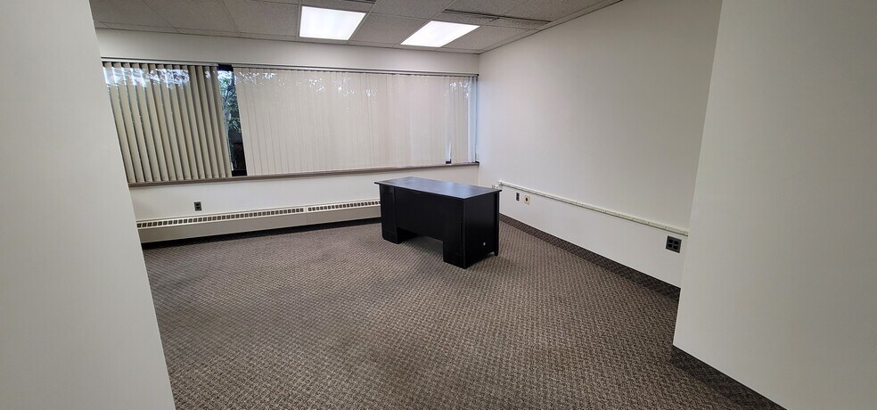 More Photos Of 350 Laird St, Wilkes Barre Office For Lease