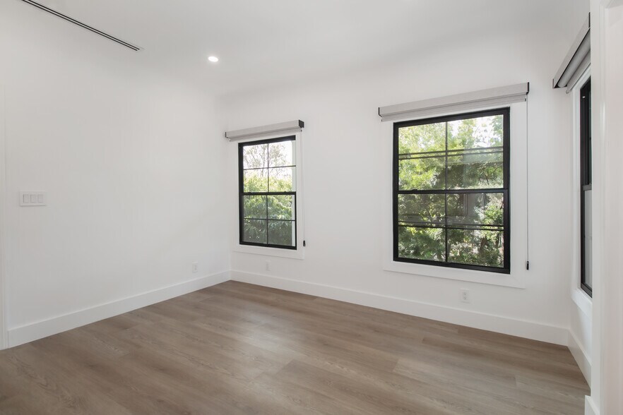 More Photos Of 1718-1726 N Vista St, Los Angeles Apartments For Sale