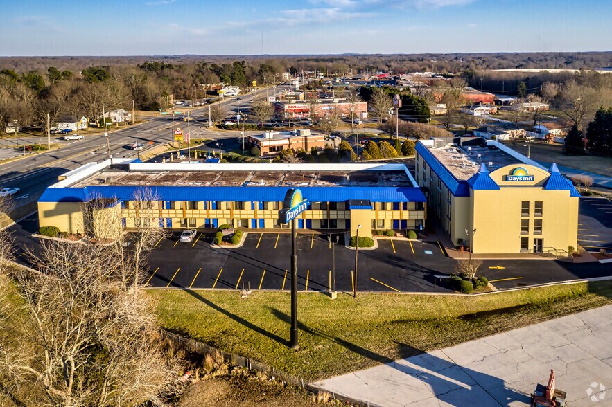 More Photos Of 10002 S Main St, Archdale Hotel For Sale