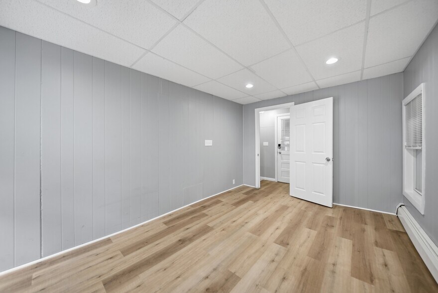 More Photos Of 266 Douglas St, Manchester Multifamily For Sale
