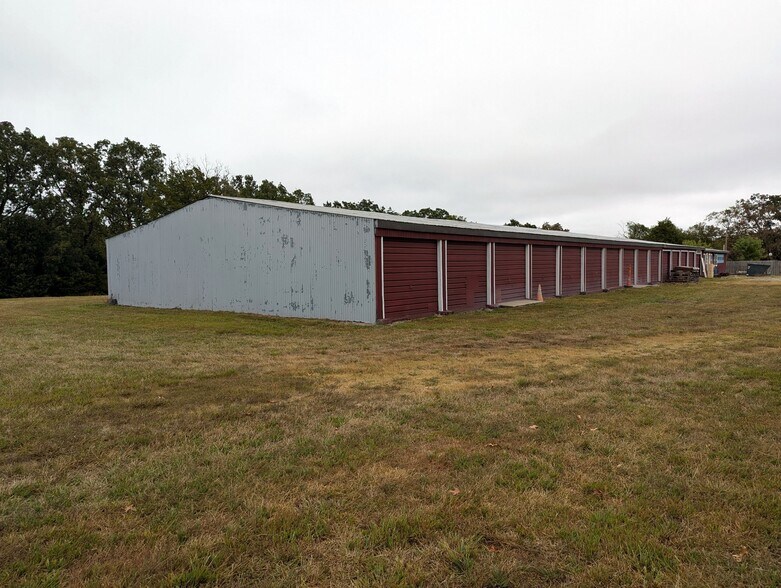 More Photos Of 22889 MO-64 Hwy, Hermitage Self Storage For Sale