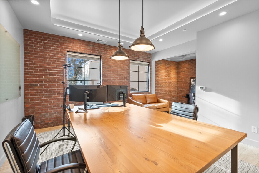 More Photos Of 325 Central Ave, Whitefish Storefront Retail Office For Sale