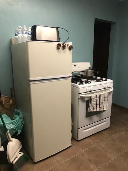 More Photos Of 2757 Foothill Blvd, La Crescenta Freestanding For Sale